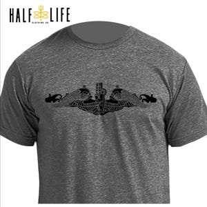 Submarine Dolphins Blackout T-shirt - Submarine Warfare Insignia - Go Navy - United States Navy Veteran - DD-214 Navy Alumni -Silent Service