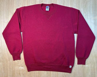 Vintage Russell sweatshirt uit de jaren 90, maat M, gemaakt in de VS, comfortabel, dik, klassiek bordeauxrood.