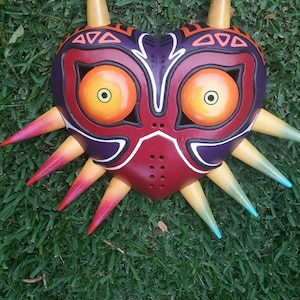 Majora's mask (wood)