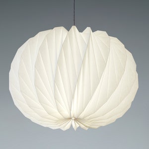 origami lampshade ONNI – handfolded paper lamp with a modern design