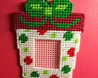 Plastic Canvas Christmas Picture Frame Ornament Ready to Hang