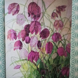 Postal de fritillaria, tarjeta de pintura de fritillarias, postal de fritillaria, postal de flores moradas, postal de pintura de flores moradas, acuarela.