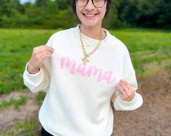 Benutzerdefiniertes Puff Mock Neck Sweatshirt, personalisierter Text, Mama Mock Neck, Oma Mock Neck
