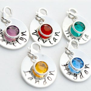 Pulsera personalizada de plata de ley con nombre y piedra de nacimiento