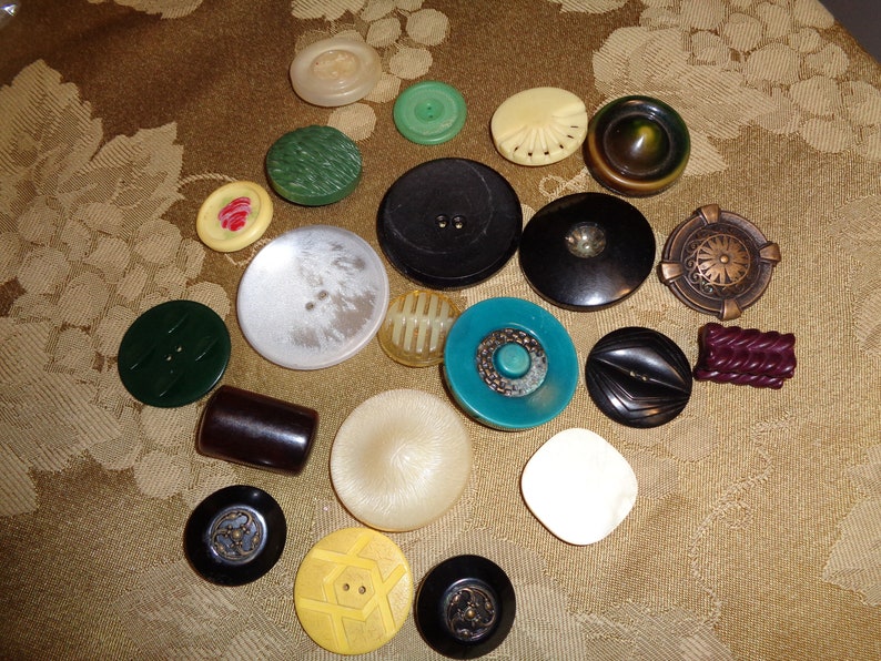 Lot of 20 Vintage 50/'s and 60/'s Mixed ButtonsSewing Suppliescollectables