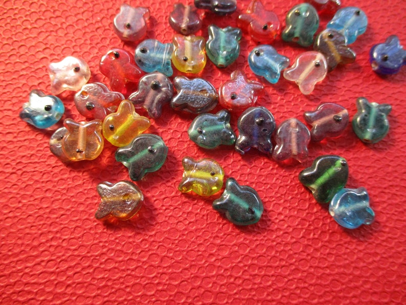 40 Mini Transparent Mixed Tiny Fish Beads 1990/'sGlass Beads