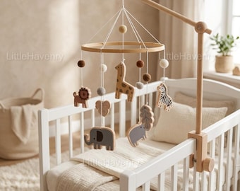 Giostrina per culla a tema safari, animali della giungla in legno, decorazione neutra per la cameretta.