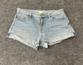 H&M Denim Shorts Womens Size 6 Light Wash Blue Rolled Cuff Casual Summer Jean