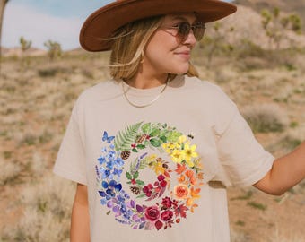 Camiseta con estampado de corona de las cuatro estaciones, camiseta botánica Comfort Colors®, camiseta floral de la naturaleza, camiseta con estampado de flores silvestres, regalo para amantes de la jardinería