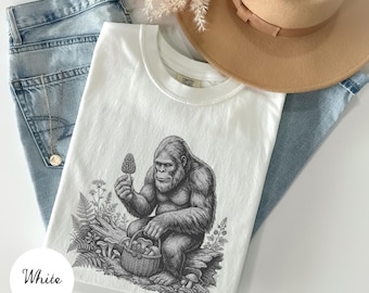 Camiseta divertida de caza de setas Bigfoot, camiseta de buscador de setas Sasquatch, regalo de setas morillas, camiseta para amantes de la naturaleza del bosque, camiseta unisex