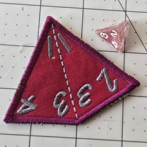 D4 Dice Patch Machine Embroidery Design, Freestanding Gaming Patch File for Bags and Jackets