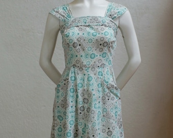 1940's Cotton Frock in Aqua, Gray, and White Cotton / Size: 26" Waist