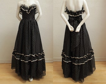 1980's "Gunne Sax" Dress in Black and White Polka Dot Print in Acetate with Ruffle Details and Sweetheart Neckline / Size: 28" Waist