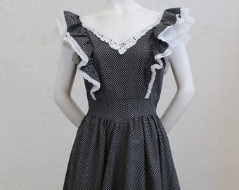 1970's "Gunne Sax" Dress in Black and White Polka Dot Print in a Polyester Cotton Blend with Lace Details / Size: 28" Waist