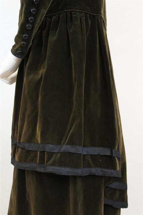 1900's Edwardian Dress in Dark Olive Green Velvet… - image 4