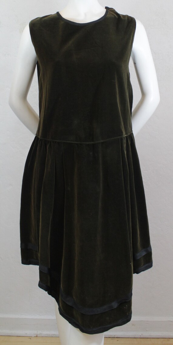 1900's Edwardian Dress in Dark Olive Green Velvet… - image 9