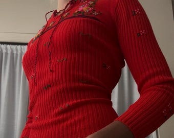 Embroidered 1970s Bright Red Knit Top Made in Korea