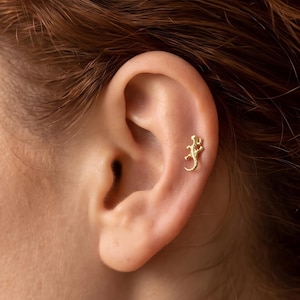 S925 Sterling Silver Lizard Flat Back Screw Stud Earring,Gold Tiny Gecko Cartilage Piercing Jewelry,Gift For Friend Christmas