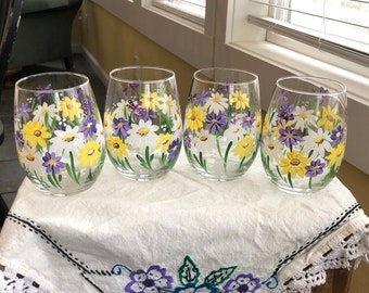 Daisys and Dragonflies Stemless Wine Glasses Set of two