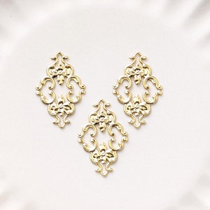 10 pcs. Raw Brass Connector, Gold Filigree Settings, Floral Charms,  23x36mm DIY Jewelry Making Supply, Blank Links