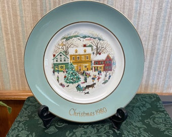 Vintage Avon Collectible "Country Christmas" 1980 Christmas Plate