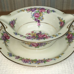 Vintage 1930&#39;s Royal Ivory &quot;Rosalie&quot; Gravy Boat with Attached Underplate