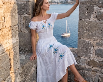 Handgeborduurde midi-jurk van biologisch katoen - blauwe bloemen Boho Resort Wear - witte mediterrane burgerlijke trouwjurk - Anatolische ambachtelijke jurk