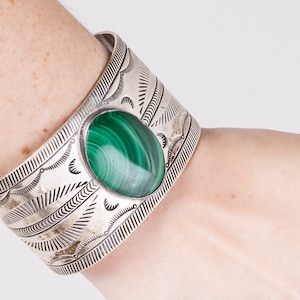 Vintage Cuff - Vintage Navajo Malachite Sterling Silver Cuff