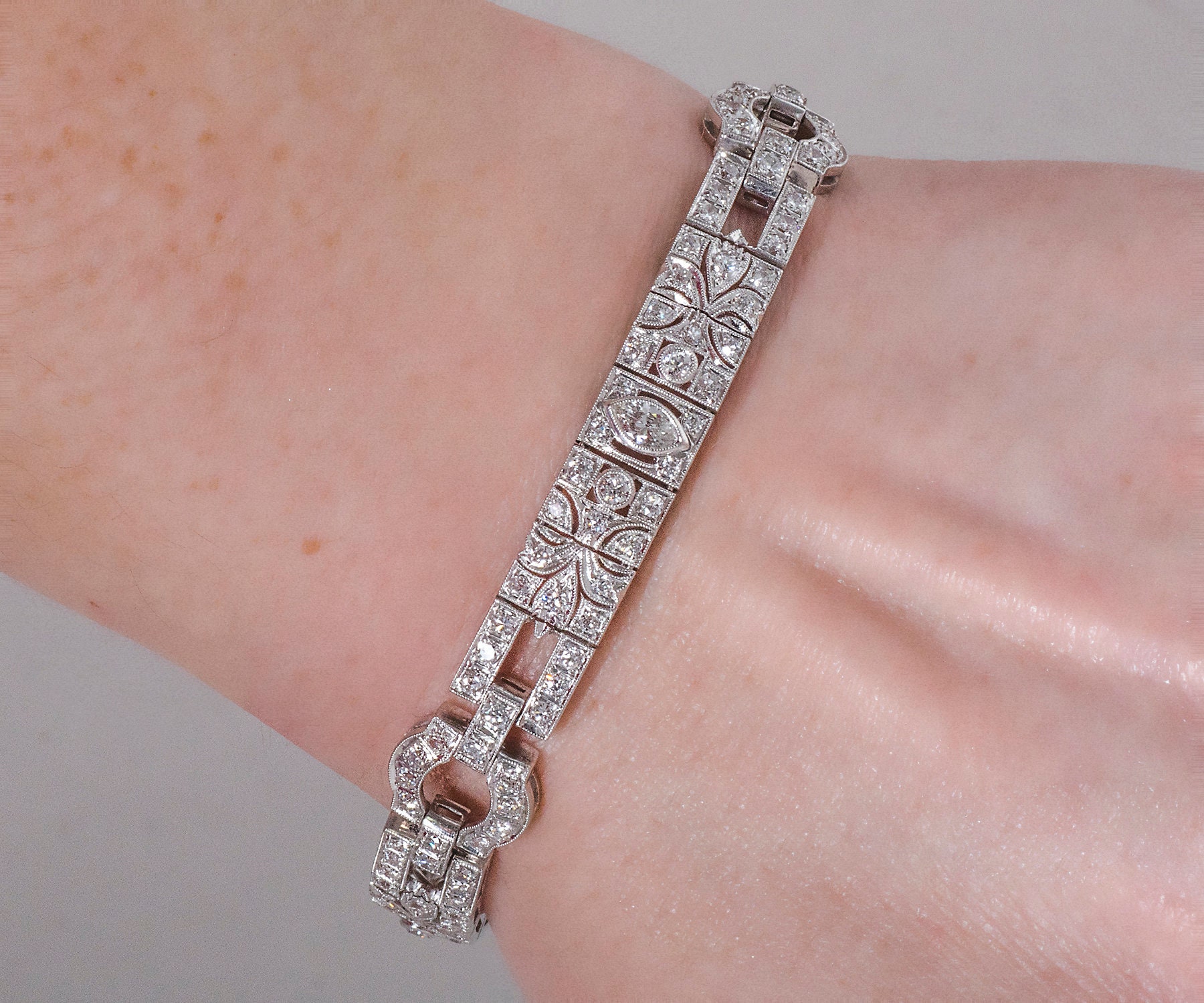 Cartier art 2024 deco bracelet