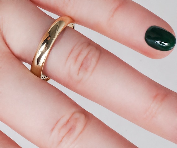 Polish wedding deals ring finger