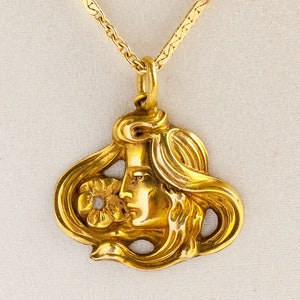 Vintage Necklace - Vintage 14k Yellow Gold Art Nouveau Style Pendant