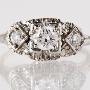 Vintage Engagement Ring - Vintage 1940&#39;s 18k White Gold Diamond Engagement Ring