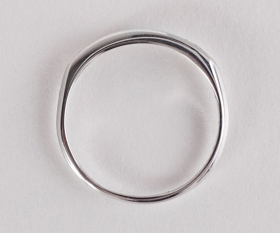Antique Wedding Band - Antique Platinum Diamond Wedding Band View 4