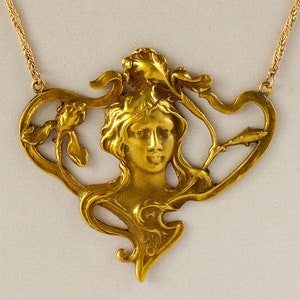 Vintage Necklace - Vintage 14k Yellow Gold Art Nouveau Style Necklace