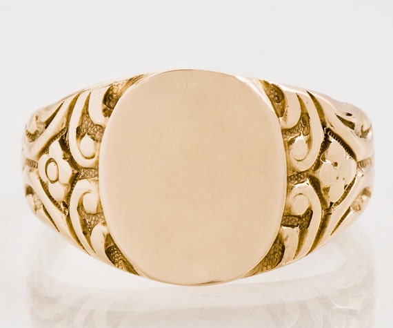 Antique Ring - Antique 14k Yellow Gold Signet Ring