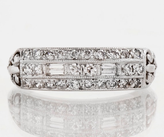 Antique Wedding Band - Antique Platinum Diamond We