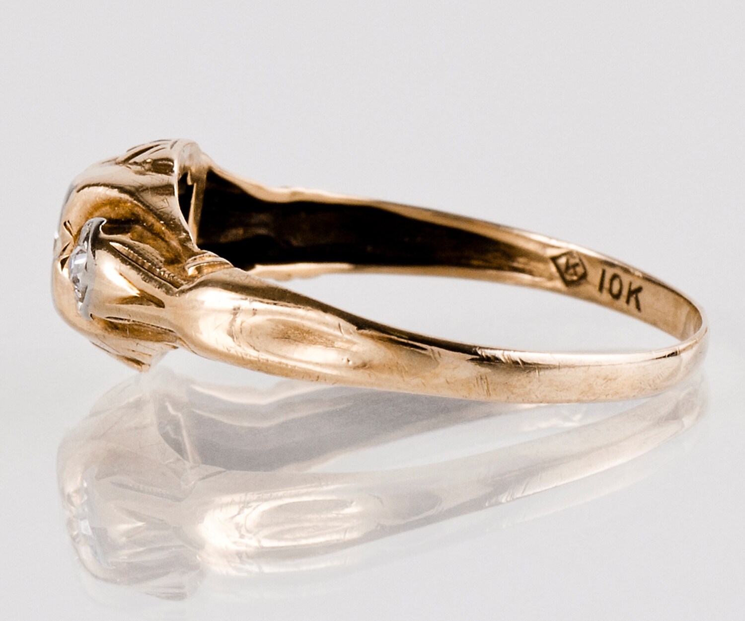 Vintage Onyx and Diamond 10K Yellow Gold Ring Size 7 1/2