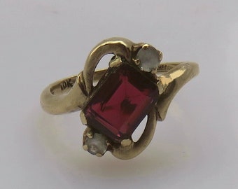 10K Yellow Gold, Genuine Garnet and Diamonds Antique (Circa 1915) Handwrought Women 10K Gold Ring Size 6 1/4