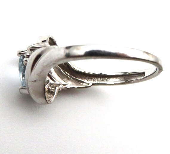 10k Solid White Gold Ring, Size 6 - image 5