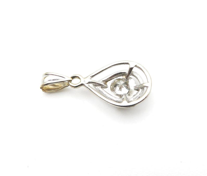 Colgante de oro blanco macizo de 14 quilates con diamante para mujer: talla brillante redonda de 3/8 de quilate. imagen 3