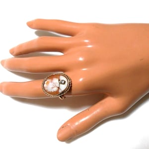Anillo victoriano de oro rosa de 10 quilates con camafeo de concha y diamante, talla 6 3/4 imagen 1
