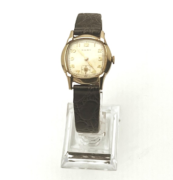 Cort Gentleman's Mechanical Wristwatch: Extra clean, runs accurately