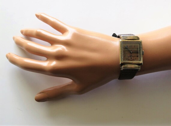 Vintage Remington Unisex 17J wrist Watch. Keeps a… - image 1