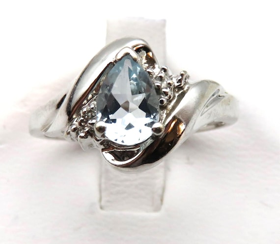 10k Solid White Gold Ring, Size 6 - image 1