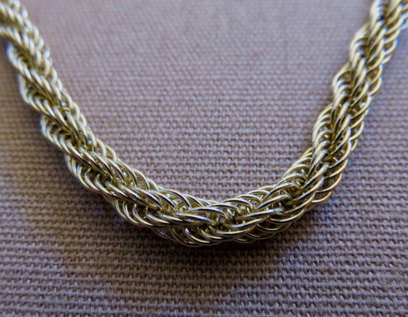 Fantastic 14K Prue Yellow Gold Woven Rope Chain, necklace 18 Inches in excellent condition image 2