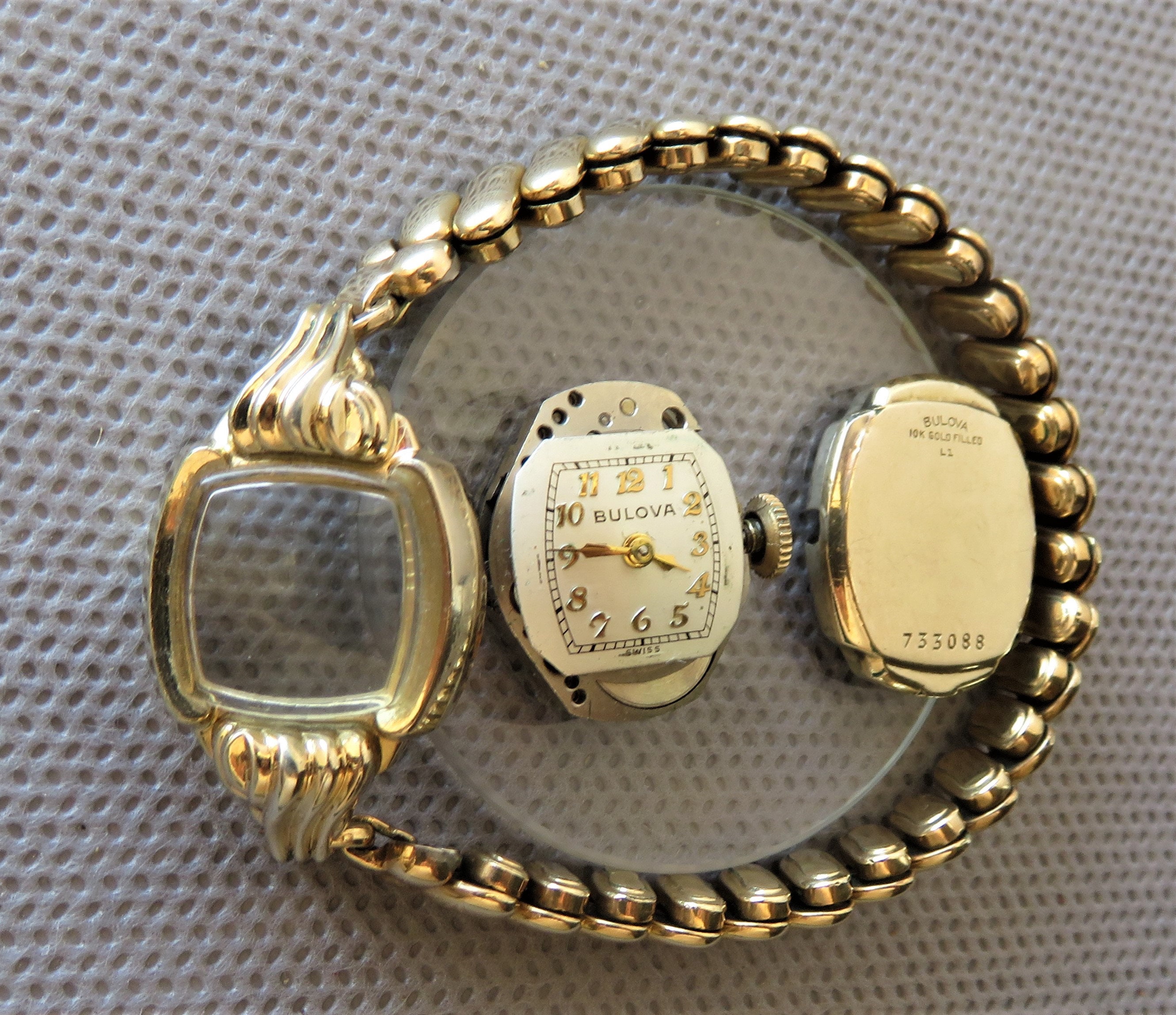 Vintage Bulova 10K Yellow Gold Filled Ladies Watch. Cal 6AH  display picture 2