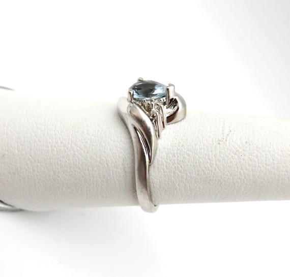 10k Solid White Gold Ring, Size 6 - image 3