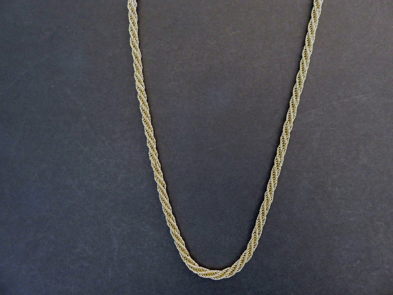 Fantastic 14K Prue Yellow Gold Woven Rope Chain, necklace 18 Inches in excellent condition image 8