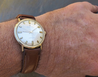 1960's Hamilton Automatic Gentlemen Wristwatch, Runs and keeps accurate time for several days.