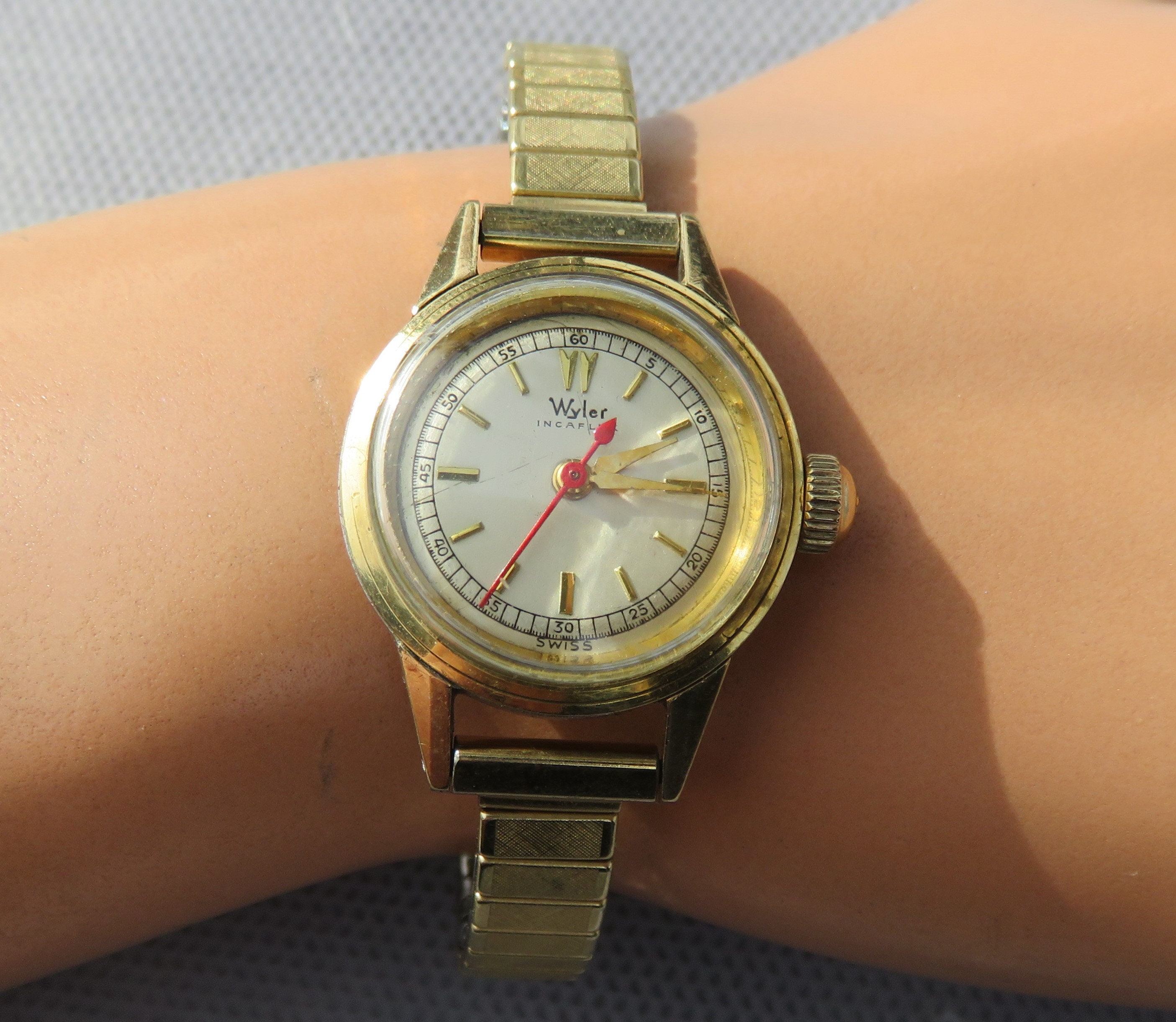 Art Deco Wyler Incaflex Swiss Womans Mechanical Wristwatch, Runs